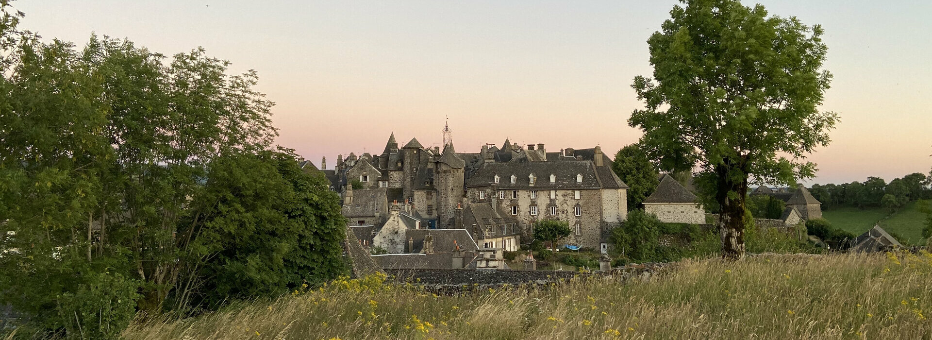 Mairie de SALERS - Cantal ~ Ville de Salers 