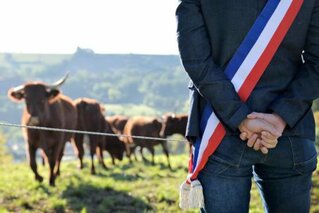 DEUX CANDIDATS INDÉPENDANTS A SALERS