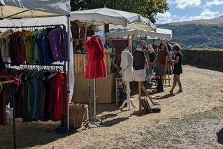 Marché Laine et Soie