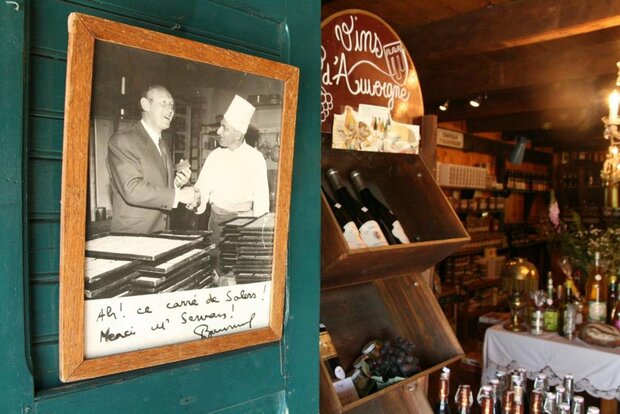 QUAND JEAN-PIERRE MOCKY TOURNAIT A SALERS, DANS LE CANTAL 