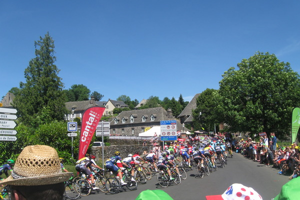 Salers, Le Tour de France 2016 sur la Rocade Charles Maigne (Laporte M-Laure)