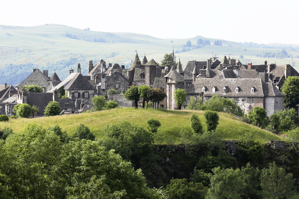 Salers vue sur le château (Yves Dauquier)