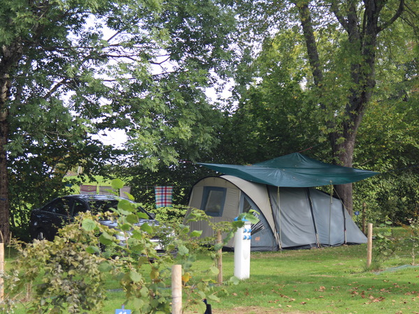 Emplacement pour tente, caravane, camping-car