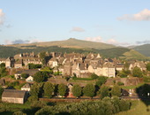 Salers, vue du ciel (Barri