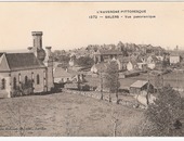 Salers, vue panoramique, croix de la Peyrade