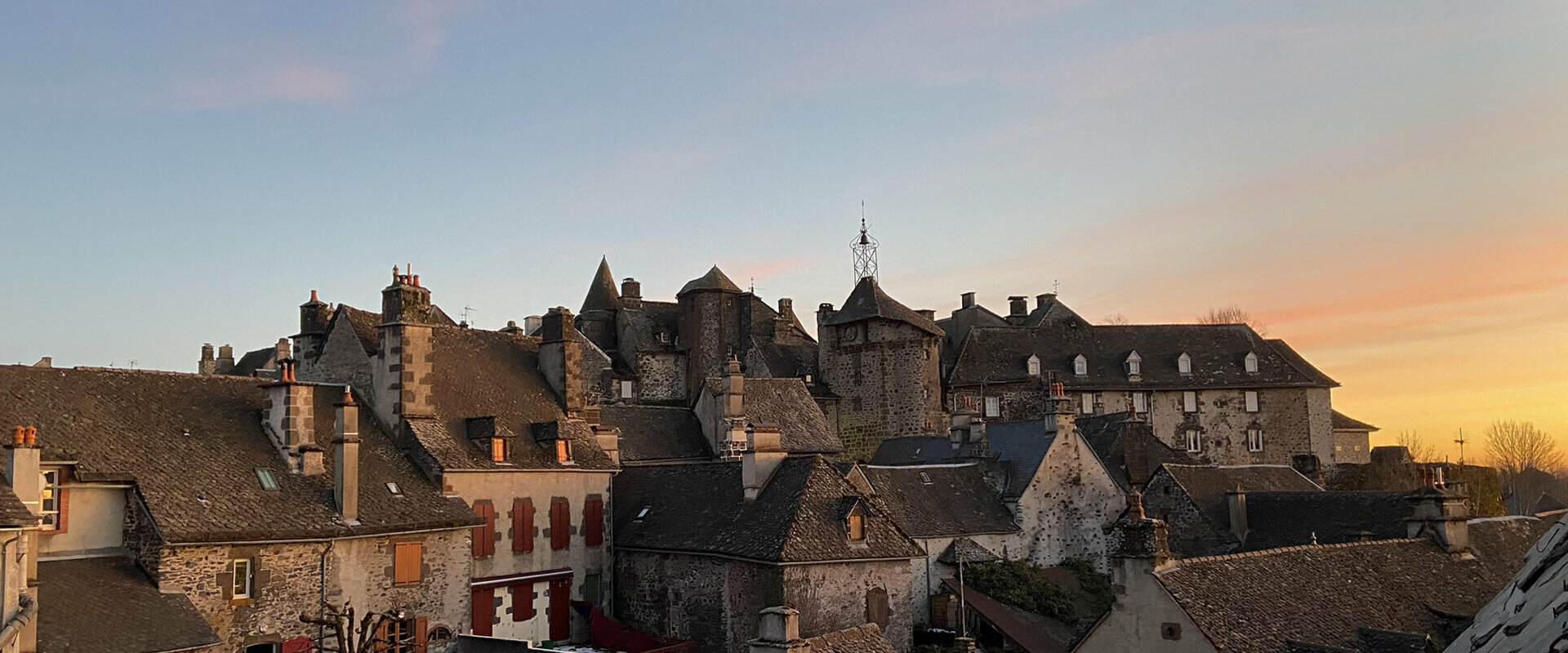 Mairie de SALERS - Cantal ~ Ville de Salers 