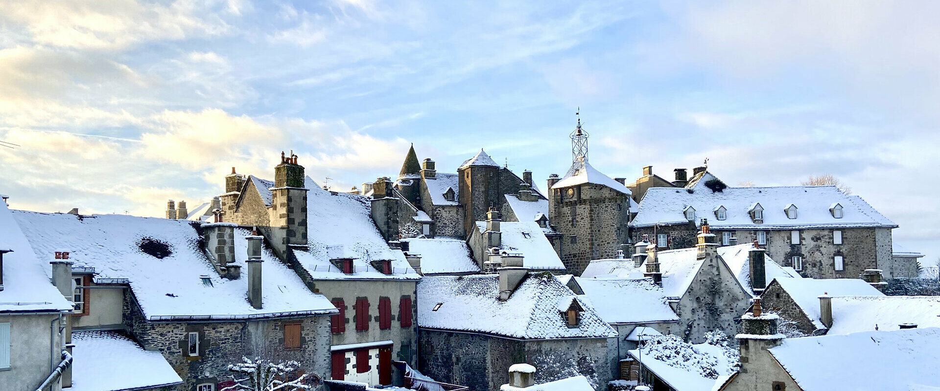 Mairie de SALERS - Cantal ~ Ville de Salers 